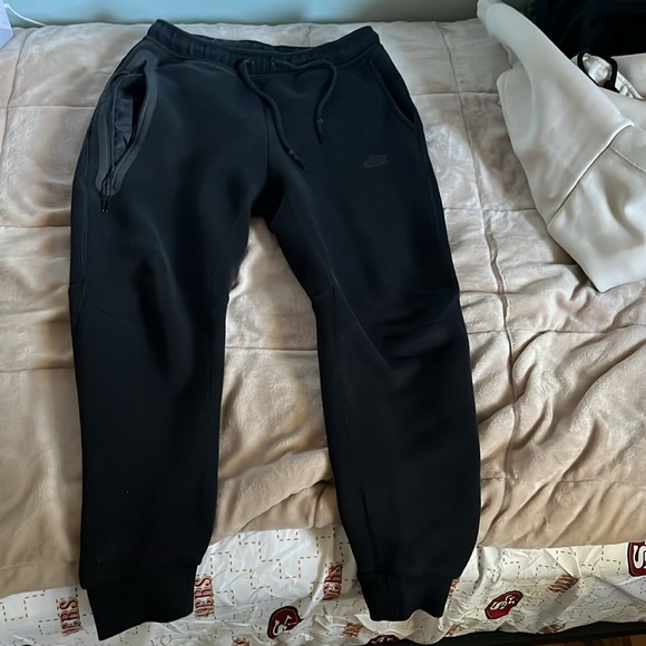 100% authentic nike tech pant joggers size Men’s Medium bundle. - Picture 11 of 15
